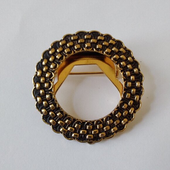Vintage Leiba Basket Weave Round Gold Tone Scarf Clip - Picture 1 of 3